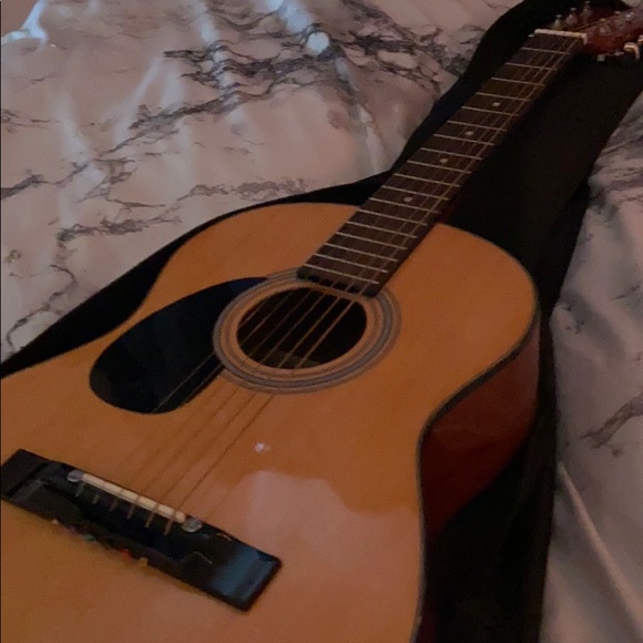 Denver guitar - Picture 4 of 4